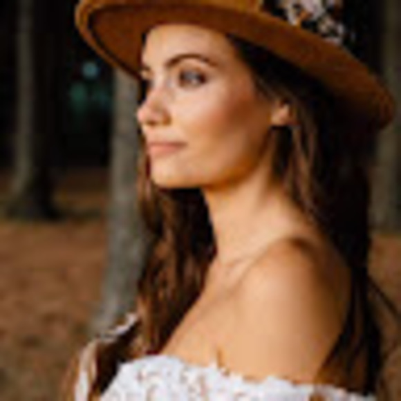 amberly_brislin